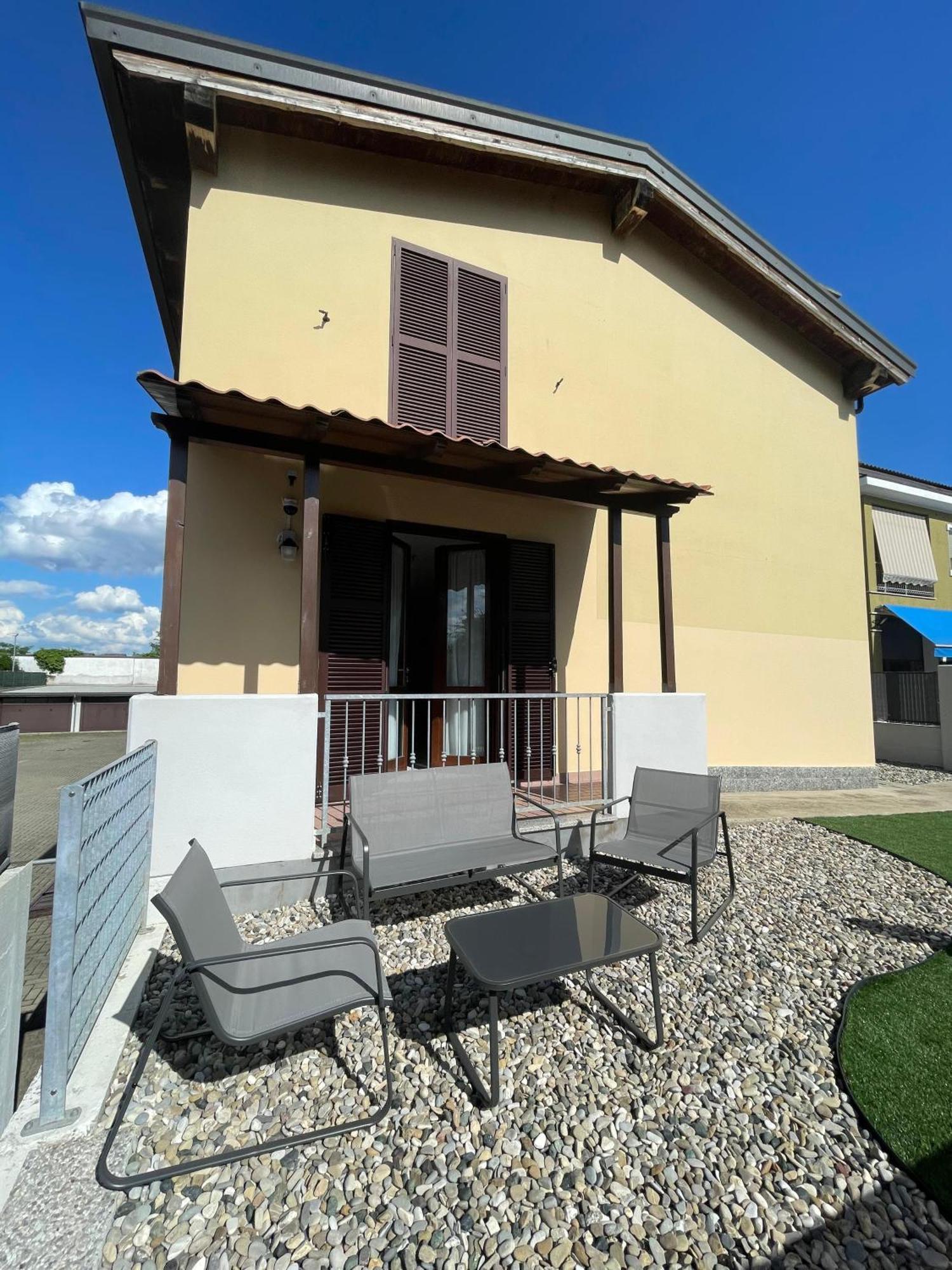 Apartamento Piacenza City House Garden Exterior foto